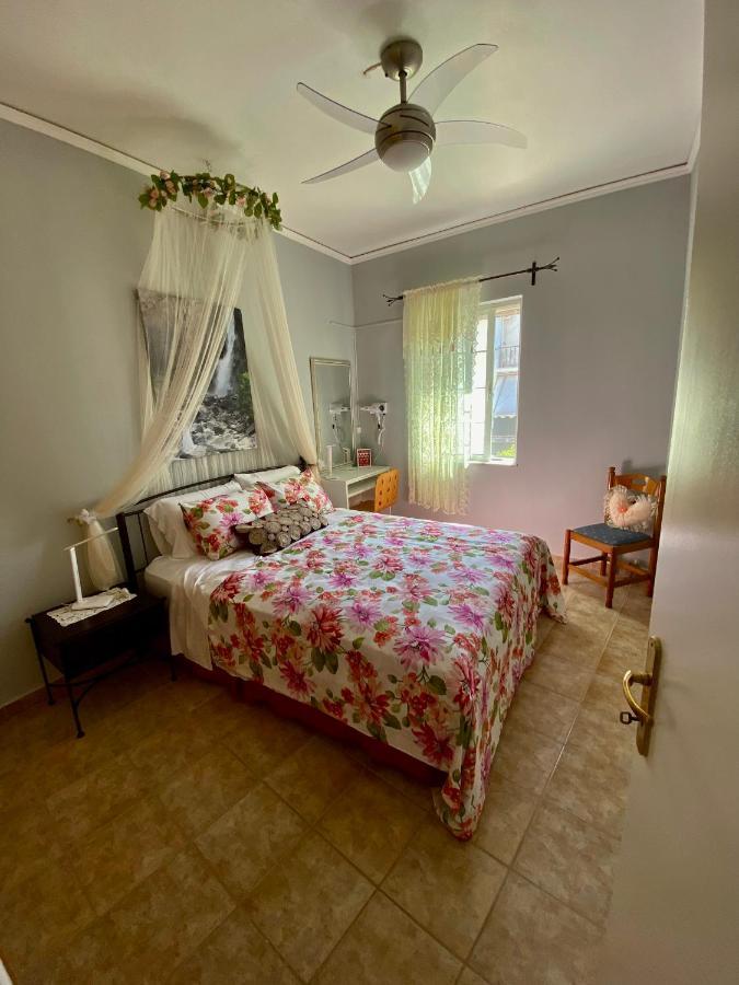 Gallery Apartments Ликсури Экстерьер фото