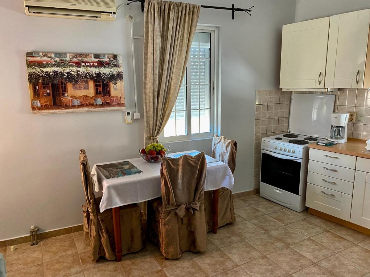 Gallery Apartments Ликсури Экстерьер фото